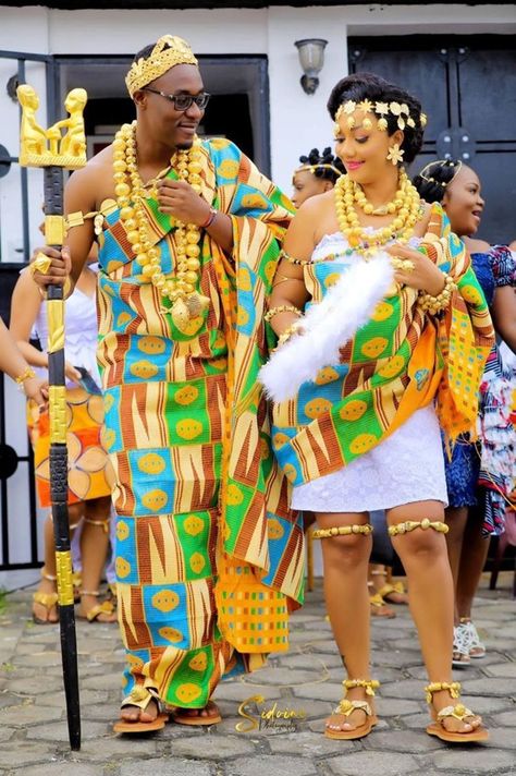 Ashanti Traditional Clothing, African Wedding Ceremony, Ghana Traditional Wear, Ghanaian Traditional Wedding Dresses, African Themed Wedding, Ghana Traditional Wedding, Reception Decoration Ideas, South African Traditional Dresses, Kente Dress