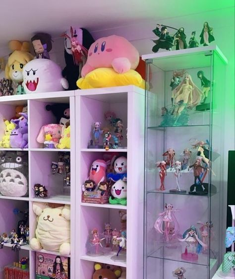 Nintendo Grl, Tiktok Room, Games Room Inspiration, Shelf Inspiration, Otaku Room, Gamer Room Decor, Gaming Room Setup, Gamer Room, Pretty Room