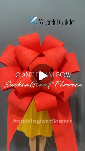 Giant Paper Christmas Tree, How To Make Big Ribbon, Car Bow Diy Giant, Giant Paper Christmas Decorations, How To Make A Giant Bow With Ribbon, How To Make Giant Bow, Giant Bow Tutorial, Giant Diy Christmas Decorations, Giant Wreath Christmas