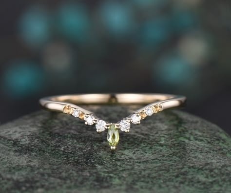 Curved Peridot Citrine Diamond Wedding Band 14k 18k Yellow Gold Unique Moissanite Wedding Ring Band Dainty Anniversary Ring Women Gift - Etsy Wedding Band With Green Stone, Peridot Wedding Band, Peridot Wedding Ring, Peridot Ring Gold, Cute Engagement Rings, Moissanite Wedding Ring, White Gold Wedding Bands, Moissanite Wedding Rings, Solid Gold Jewelry