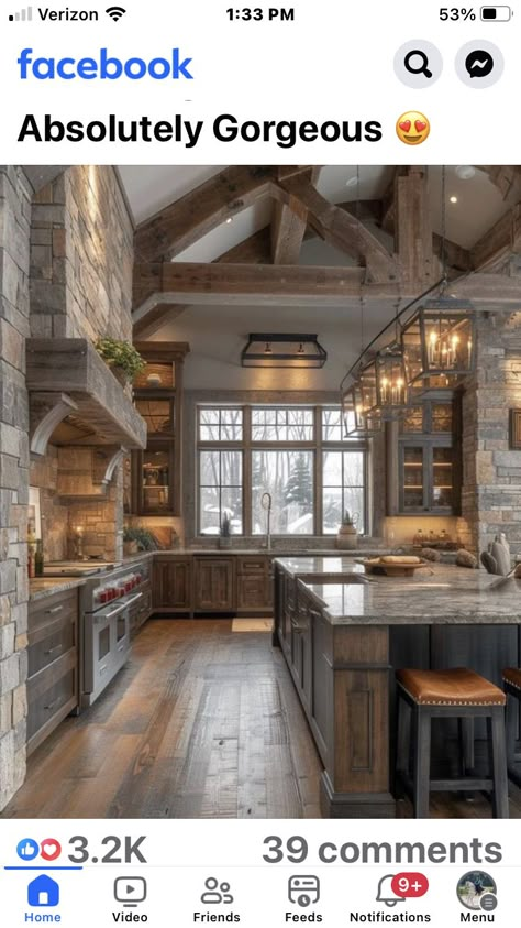 Wood Lake House, Mountain House Kitchen, Dream House Ideas Kitchens, Ranch Style Decor, Black Granite Kitchen, Cozy Cabin Decor, Granite Kitchen Counters, Rustic Wood Floors, Log Home Interiors