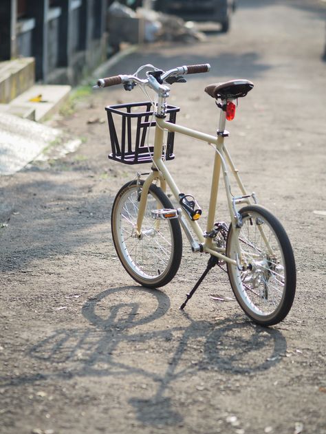 Mini Velo Bicycles, Bicycle Reference, Minion Bike, Bicycle Room, Bike Gang, Modern Bicycle, Dirt Jumper, Mini Velo, Urban Bicycle