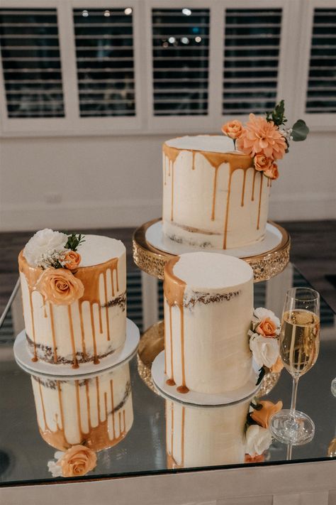 LOVE THIS! Why not separate the tiers of cake - 3 cakes are better than 1. Always room for cake and dessert! Photography: Single Soul Bramleigh Estate, Cake And Dessert, Wedding Cake Display, Dessert Photography, Floral Wedding Cakes, Romantic Wedding Cake, Wedding Cake Rustic, Modern Wedding Cake, Unique Wedding Cakes