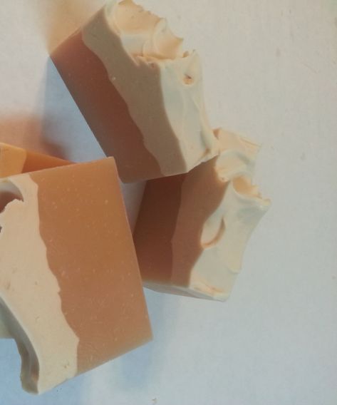 Beer Soap Recipe, Home Made Beer, Goat Milk Soap Recipe, Easy Soap Recipes, Cold Process Soap Recipes, Handmade Soap Recipes, Beer Soap, Soap Making Recipes, Homemade Scrub