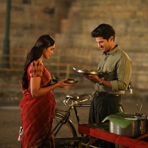 Sita Ramam, Period Romance, Dulquer Salmaan, Lovely Pic, Mrunal Thakur, Sita Ram, Romantic Couple Images, Romance Film, Movie Pic