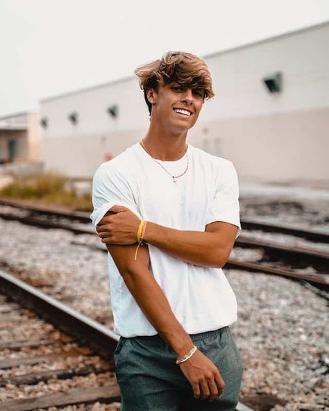 Bryce Buse (TikTok) Age, Biography, Girlfriend, Net Worth, Height, Wiki » Trengezie Bryce Bruce, Bryce Buse, Baseball Boys, Simple Gel Nails, Celebrity Biographies, Talent Management, Lip Sync, Profile Pic, 20 Years Old