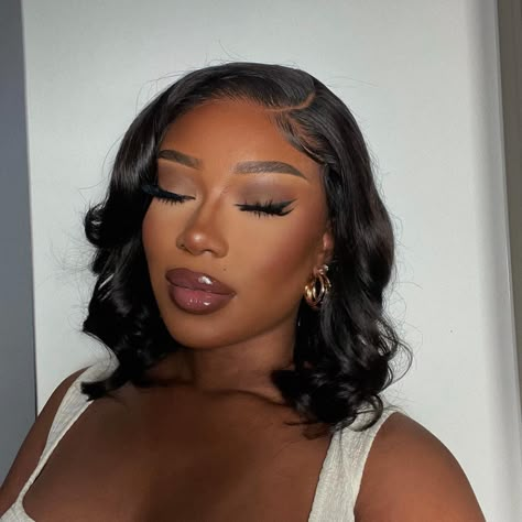 No Make Up Make Up Look, Natural Glam Makeup, Hair Wigs For Black Women, Makeup For Black Skin, Brown Skin Makeup, Wavy Bob, Smink Inspiration, Glam Makeup Look, Cute Makeup Looks