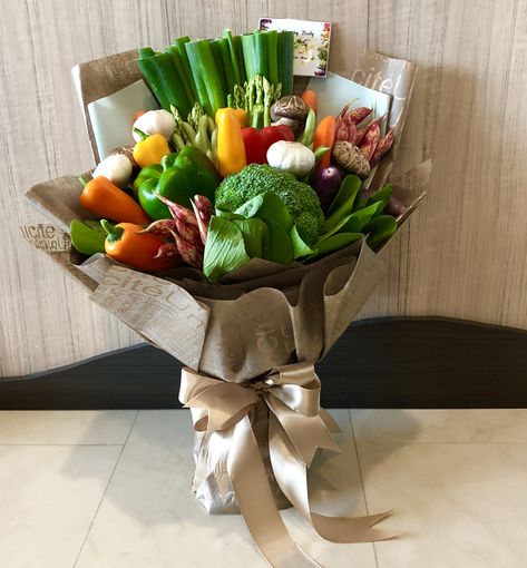 Vegetable Bouquet Vegetables Bouquet, Veggie Bouquet, Thanksgiving Display, Vegetable Bouquet, Edible Centerpieces, Food Bouquet, Fruit Basket Gift, Vegetable Illustration, Thoughtful Gifts For Him