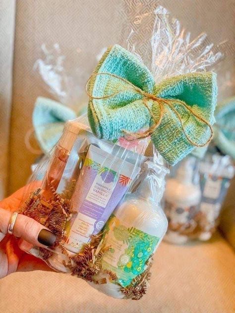 Scentsy Gift Basket Ideas, Scentsy Booth, Scentsy Samples, Scentsy Gifts, Scentsy Sample Ideas, Scentsy Post Ideas, Scentsy Gift Ideas, Scentsy Christmas, Scentsy Consultant Business