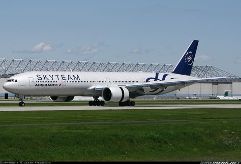 Commercial Plane, Boeing 777, Aircraft Pictures, Air France, Quebec Canada, Airlines, Montreal, Aircraft, France