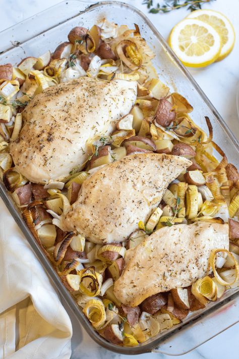 This Healthy Chicken Leek and Potato Bake is an easy baked chicken recipe! Packed full of leeks and potatoes, this dinner is just prep it and forget it while everything bakes in the oven for dinner that's healthy, flavorful, and gluten-free! Leek And Potato Bake, Leeks And Potatoes, Simple Roasted Chicken, Potatoes And Leeks, Spring Flavors, Leek And Potato, Baked Chicken Recipes Easy, Healthy Baked Chicken, Chicken And Potatoes