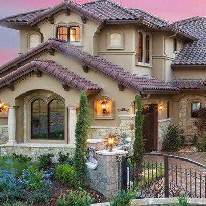 Casa Country, Tuscan House, Mediterranean Design, Casas Coloniales, Spanish Style Homes, Mediterranean Home, Spanish House, Design Exterior, Tuscan Style