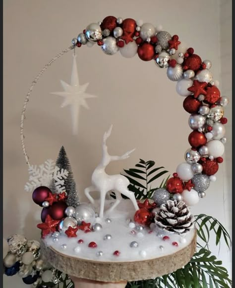 Beautiful Christmas Crafts, Christmas Hula Hoop, Handmade Craft Ideas, Christmas Decorations Centerpiece, Christmas Decorations Diy Crafts, Christmas Centers, Christmas Candle Decorations, Handmade Christmas Crafts, Christmas Tree Decorations Diy