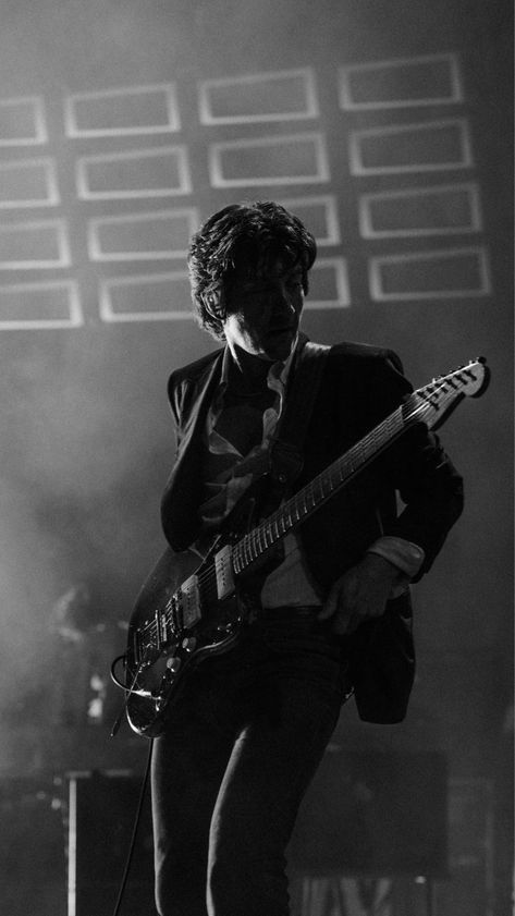 Arctic monkeys-Alex turner (2023) Artic Monkeys Wallper, Alex Turner Wallpaper Iphone, Alex Turner Black And White, Attic Monkeys, Alex Turner Wallpaper, Monkey Icon, Arctic Monkey, Arctic Monkeys Wallpaper, Alex Arctic Monkeys