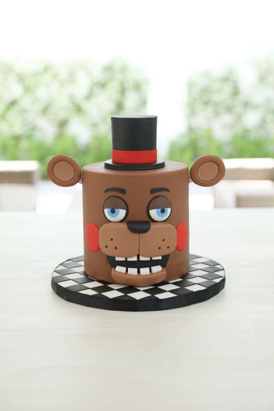 Five Nights At Freddy's Birthday Cake, Five Nights At Freddy's Cake, Fnaf Cakes, Fnaf Cakes Birthdays, Fnaf Cake, Fnaf Birthday, Fnaf Party, Freddy Toys, Rosanna Pansino