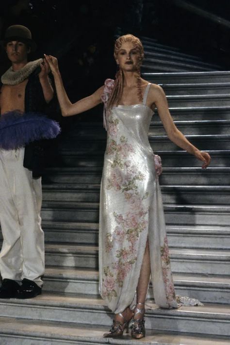 Christian Dior Spring 1998 Couture, Dior Spring 1998, Dior 1998, 1998 Couture, Galliano Dior, Dior Collection, 90s Runway Fashion, Dior Dress, Runway Fashion Couture