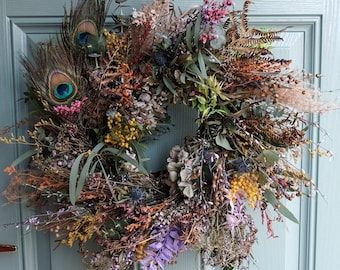 Flower Care Tips, Dried Foliage, Wild Design, Dried Wreath, Spring Floral Wreath, Dried Florals, Autumn Colours, Flower Care, Dried Floral