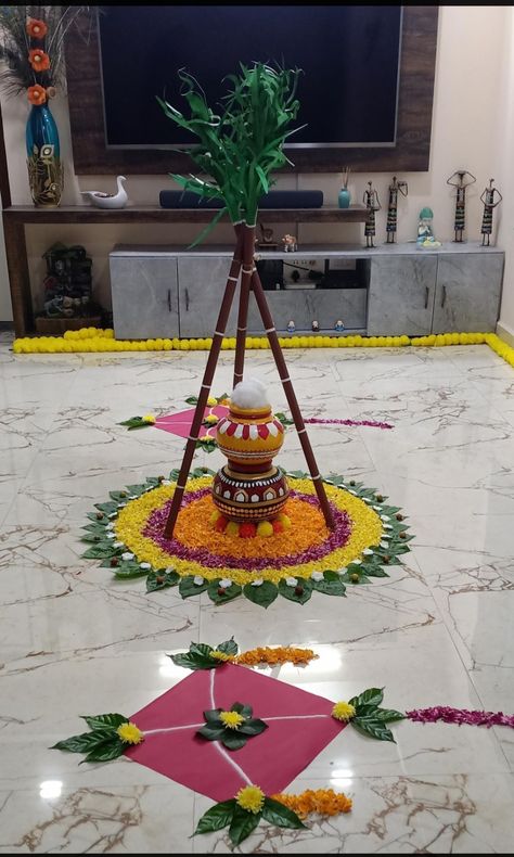 Bogi Pallu Decoration At Home, Sankranthi Decoration Ideas At Home, Sankranti Decoration At Home, Satyanarayan Pooja Decoration, Sankranti Decoration Craft Ideas, Saraswati Puja Decoration Ideas, Sankranthi Decoration, Pongal Decoration Ideas, Dasara Decoration Ideas At Home