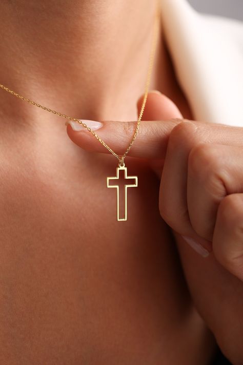 Gift Cross Necklace, Gold Pendant Cross Necklace, Necklace for Women, Gift for Her, Gold Filled Cross Necklace, Gold Cross Necklace, Gift CROSS NECKLACE Strong in faith, abiding in love, this meaningful cross necklace expresses her inner beliefs. The cross necklace is completely outlined with shimmering cubic zirconia accents. It is perfect for every occasion and everyday use Our products are carefully prepared by our company from 925 Sterling silver. We offer you years of experience, product an Cross Necklace Gold, Necklace Gold Pendant, Preppy Jewelry, Pretty Jewelry Necklaces, Gold Cross Necklace, Jewelry Accessories Ideas, Jewelry Lookbook, Christian Jewelry, Fancy Jewelry