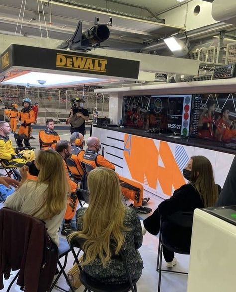 Mclaren Garage F1, F1 Garage Aesthetic, Mclaren Wag Aesthetic, F1 Wag Aesthetic Mclaren, Mclaren Aesthetic F1, F1 Girlfriend Aesthetic, Mclaren F1 Aesthetic, Mclaren Garage, F1 Wag Aesthetic