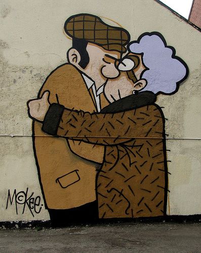 ‘The Snog’ by Pete McKee on Sheffield's pub ‘Fagans’. | por Tim Dennell Pete Mckee Art, Pete Mckee, Sheffield Art, Art Provocations, Urban Street Art, Amazing Street Art, Graffiti Murals, Steel City, Wooden Necklace