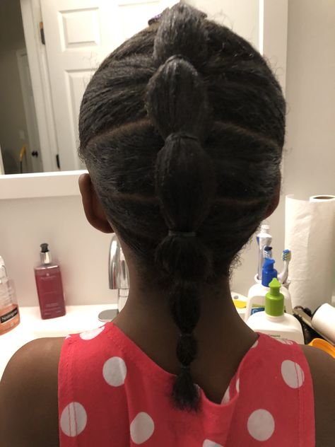 Bubble ponytails, rubber band hairstyles Bubble Bangs, French Braid Natural Hair, Rubber Band Hairstyle, Band Hairstyles, Rubber Band Hairstyles, French Braid Ponytail, Cute Natural Hairstyles, Ponytail Updo, Bubble Ponytail