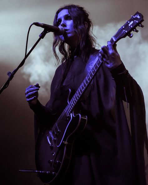 Chelsea Wolfe, Chelsea, A Woman, Singing, Guitar, Concert, Hair, Instagram, Chelsea Fc