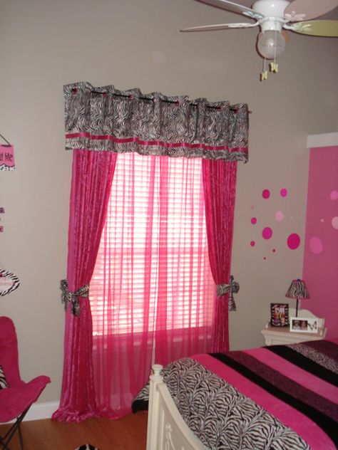 teen bedroom work by me 2000s Room Ideas, Room Baddie, Color For Room, Bedroom Y2k, Mcbling Room, Nostalgia Bedroom, Diva Room, 2000s Bedroom, 00s Childhood