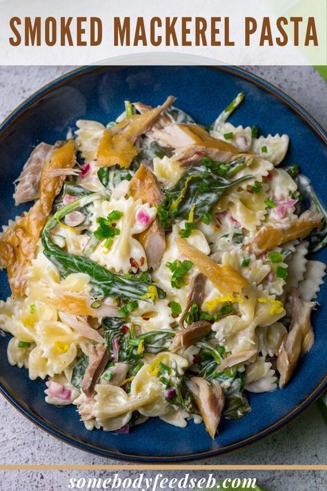 If you enjoy carbonara but ran out of bacon, we have a recipe for you! This Quick Smoked Mackerel Pasta is creamy, filling and has plenty of smokiness of the mackerel. Ready in 15 minutes, this is a wonderful weeknight dinner meal, and any leftovers make a great smoked mackerel pasta salad lunch the next day! Simple, inexpensive and easily scalable, this recipe is a winner on our table! Mackerel Pasta, Vietnamese Pickled Vegetables, Pasta Packet, Apple Crumble Cheesecake, Crumble Cheesecake, Fish Pasta, Pasta Dough Recipes, Mackerel Recipes, Smoked Mackerel