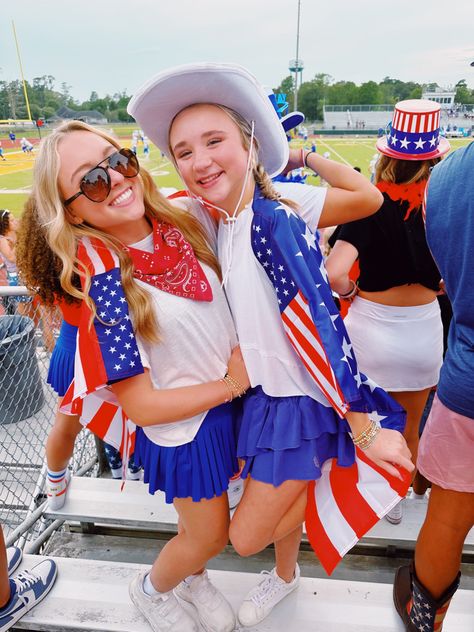 America Spirit Day Outfits, America Themed Party Outfit, Usa Dress Up Day, Usa Student Section Theme, Usa Spirit Day Outfit, Usa Outfits Spirit Week, Usa Fnl Theme, Usa Football Theme, Usa Day Spirit Week Outfit