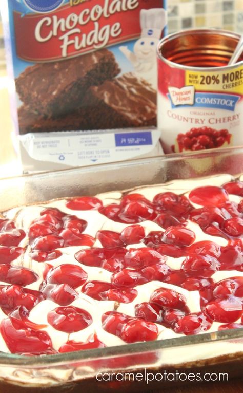 Cherry Cheesecake Brownies, Brownie Mix Recipes, Cheese Desserts, Cherry Brownies, Cheesecake Brownies Recipe, Cherry Chocolate, Cherry Desserts, Cherry Cheesecake, Cracker Crust