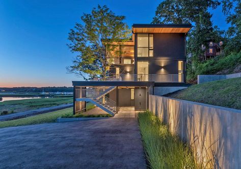 This modern hillside house has amazing views over the Annisquam River Modern Hillside House Plans, Modern Hillside House, Hillside House Plans, Hillside Homes, Hills Pictures, Hillside House, Lakefront Homes, Mountain Modern, Bungalow House