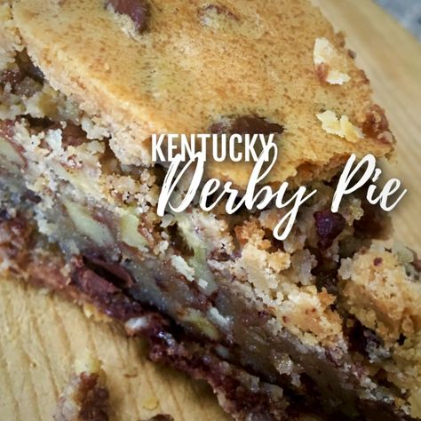 Derby Pie Bars, Kentucky Derby Pie Recipe, Derby Pie Recipe, Kentucky Derby Food, Kentucky Derby Recipes, Derby Recipe, Kentucky Derby Pie, Derby Party Food, Kentucky Derby Party Food