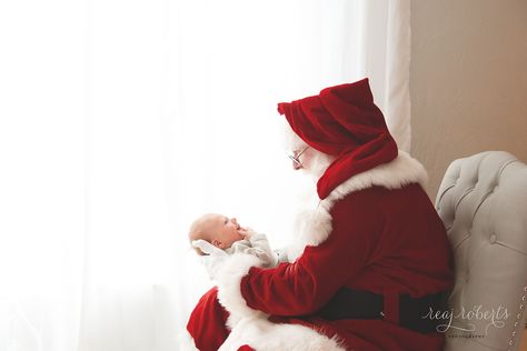 Newborn Photos With Santa, Newborn Santa Photos, Newborn Pictures With Santa, Santa And Baby Photo Ideas, Santa Baby Pictures, Baby Pictures With Santa, Newborn Santa Pictures, Santa Baby Photoshoot, Santa Minis