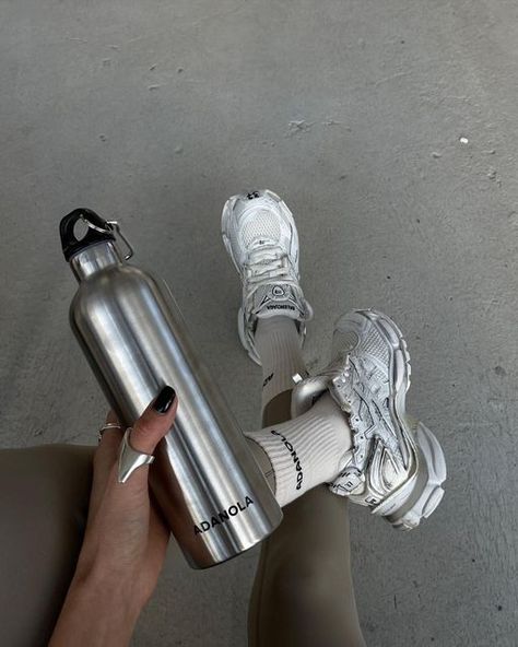 Essentials Aesthetic, Adanola Aesthetic, Running Essentials, Morning Yoga Flow, Gym Essentials, Wellness Inspiration, Healthy Mindset, Sporty And Rich, Healthy Girl