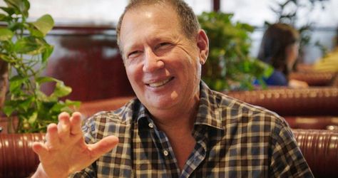 Garry Shandling Passes Away at 66 -- Iconic comedian Garry Shandling was transported to a Los Angeles hospital earlier today, where he passed away at the age of 66. -- http://movieweb.com/garry-shandling-dead-rip/ Eyeball Candy, Garry Shandling, Make Em Laugh, Jerry Seinfeld, Still Alive, Seinfeld, Drive In, Always Remember, Classic Car