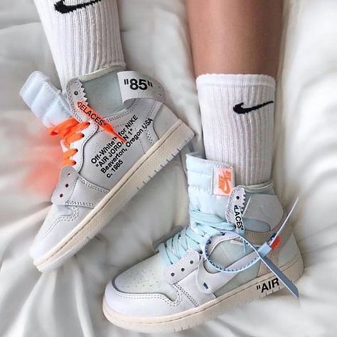 Jordan 1 Retro High Off-White White... Chuck Taylors Outfit, Air Jordan 1 White, Hypebeast Women, Sneakers Hypebeast, Highsnobiety Fashion, Nike Fashion Shoes, Jordan Shoes Girls, Urban Aesthetic, Nike Shoes Jordans