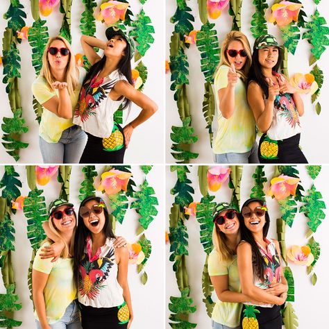 Add this photo booth to your summer bash. Hawaii Theme, Tropical Birthday Party, Aloha Party, Moana Birthday Party, Fiesta Tropical, Luau Theme, Hawaii Party, Tropical Birthday, Moana Birthday