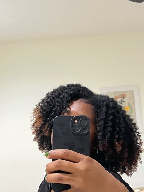 Twist Out Aesthetic, 4c Natural Hair Aesthetic, Girl Hairstyles Curly Hair, Twist Outs On Natural Hair Short 4c, Braid Out Natural Hair 4c, 4b Hair Aesthetic, Aesthetic 4c Hair, Natural Hairstyles Twist, Afro Puffs Aesthetic