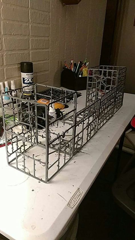 Warhammer 40k Storage Ideas, Warhammer Terrain 40k, Warhammer Scenery Diy, Warhammer Display, Warhammer Scenery, Warhammer 40k Diorama, Warhammer Diorama, Warhammer 40k Terrain, Foam Factory