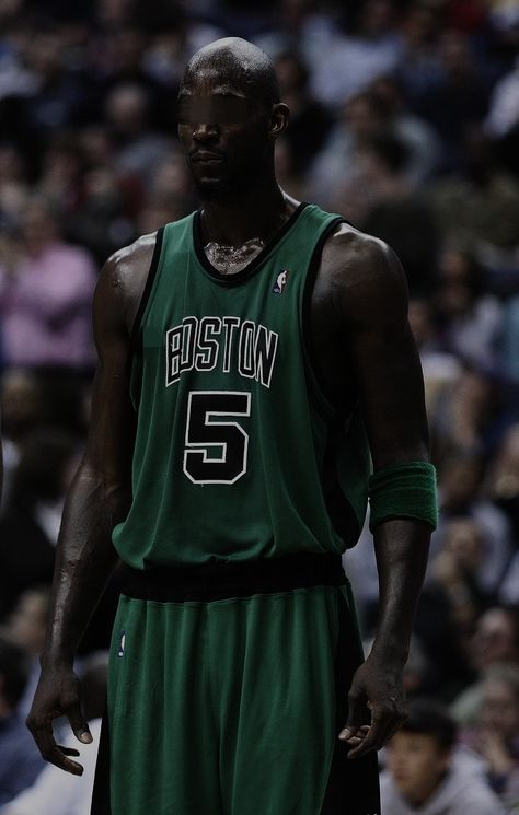 Wallpaper Kevin garnett Kevin Garnett Celtics, Basketball Players Nba, Basketball Theme, Kevin Garnett, Nba Wallpapers, Nba Legends, Basketball Legends, Larry Bird, Basketball Pictures