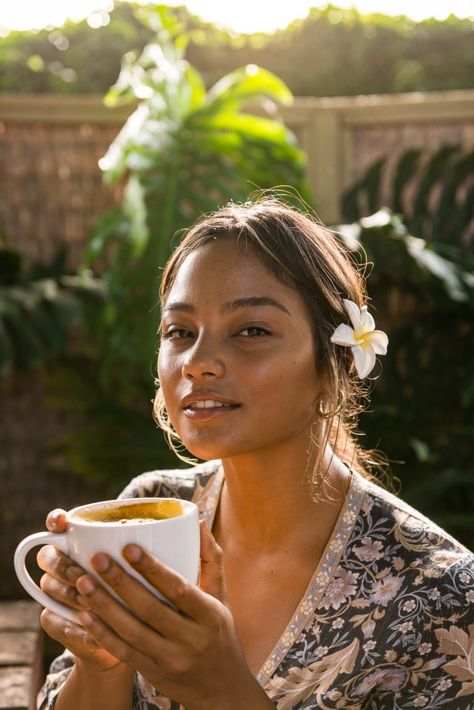 Mahina Garcia, Hawaiian Woman, Camille Styles, Perfect Morning, Beautiful Bike, Real Model, Penteado Cabelo Curto, Island Girl, Hawaiian Style