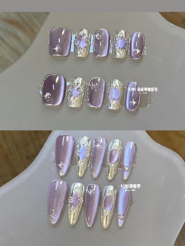 Xiaohongshu Nails Purple, Purple Gold Nails Designs, Nail Sticker Ideas, Hot Purple Nails, Purple Gold Nails, Nail Design Purple, Trend Nail Designs, Purple Nails Designs, Xiaohongshu Nails