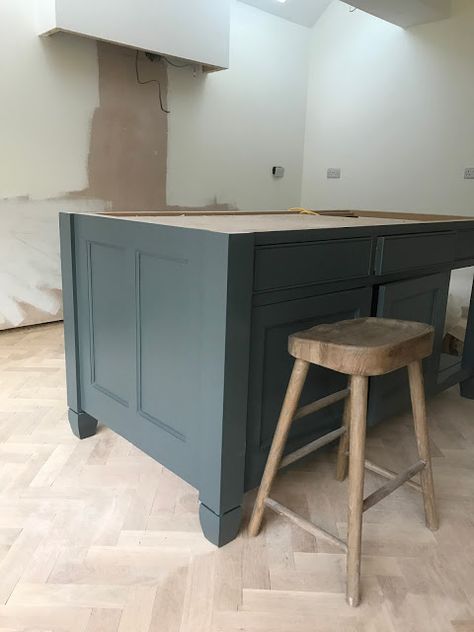 Kitchen Cabinets Farrow And Ball, Farrow And Ball Kitchen, Solid Wood Kitchen Cabinets, Project House, Painted Kitchen Cabinets Colors, Doors And Floors, Farrow And Ball Paint, Herringbone Floor, Stone Kitchen