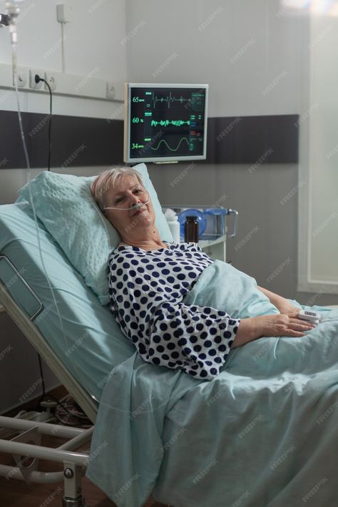 Sick Mom In Hospital, Old Woman Picture, Sick Woman In Hospital Bed, Sick Hospital Snapchat Stories, Medical Needle, Room Snapchat, Hospital Room Snapchat Stories, 60 Year Old Woman, Woman Smiling