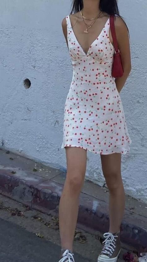 Sundress Outfit Casual, Aesthetic Outfit Summer, Fashion Inspo Summer, Summer Outfit Aesthetic, Sundress Outfit, Informal Dress, Cute Sundress, Sleeveless Short Dress, Cute Clothes