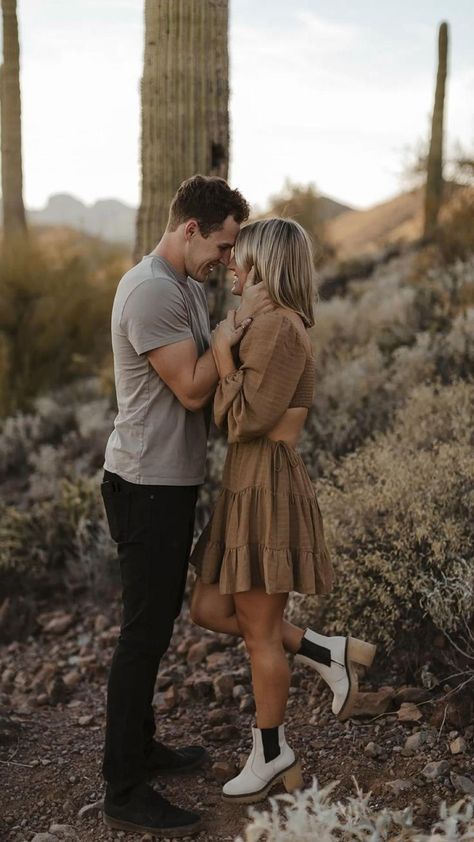 Desert Photoshoot Outfit, Desert Proposal, Desert Outfit Ideas, Engament Photos, Desert Photoshoot Ideas, Couple Photography Winter, Engagement Outfits Summer, Desert Engagement Photos, Creative Engagement Photo