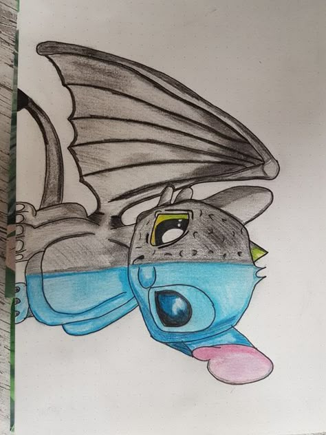 Disney Drawing, Cute Disney Drawings, Stitch Drawing, Disney Art Drawings, Two Faced, Ideas For Drawing, Drawing Faces, Half And Half, Disney Tattoos