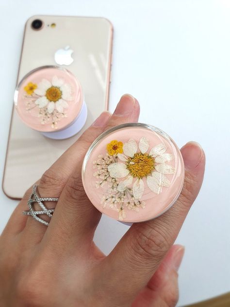 Diy Resin Phone Case, Diy Resin Earrings, Diy Resin Crystals, Seni Resin, Dried Flower Resin, Flower Resin Jewelry, Handmade Phone Case, Resin Jewelry Diy, Flower Resin