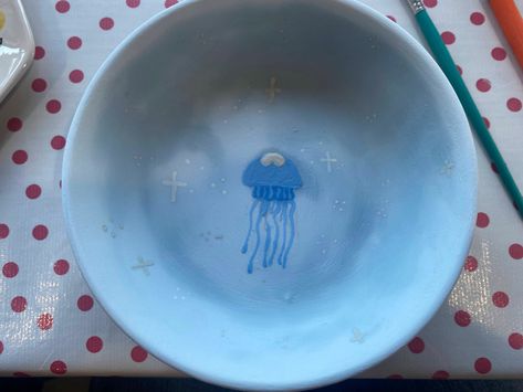 jellyfish ceramic bowl Pottery Pot, Clay Bowl, Pottery Crafts, Aesthetic Pastel Wallpaper, Clay Sculpture, Clay Ceramics, Pottery Bowls, Pottery Painting, Clay Projects